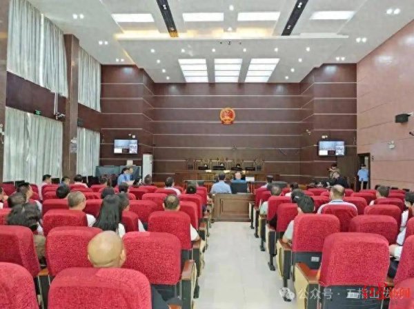 尚求100 海南省教育厅一干部“收礼”细节曝光：收受动感单车、桌球设施、跑步机