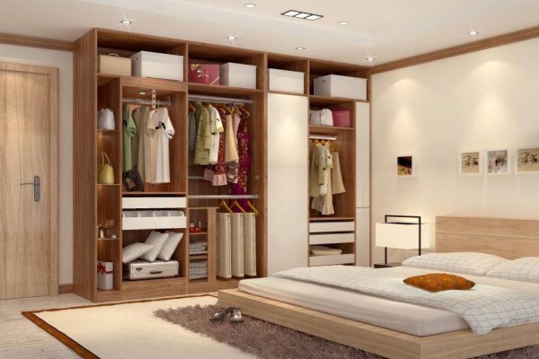 赤盈配资 原木风装修，这4种衣柜设计收纳超强！